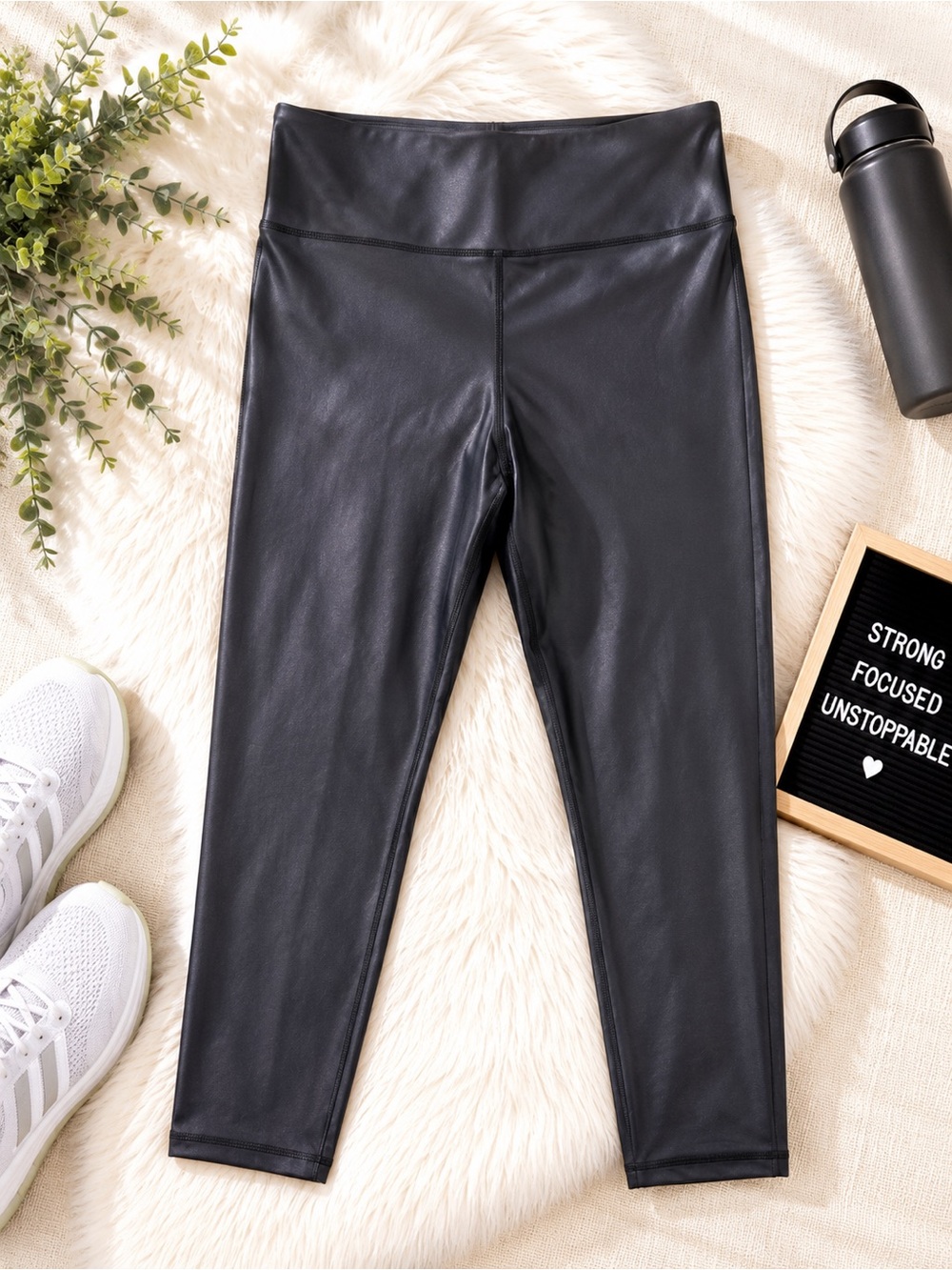 ZYIA Black Faux Leather Leggings light & tight
